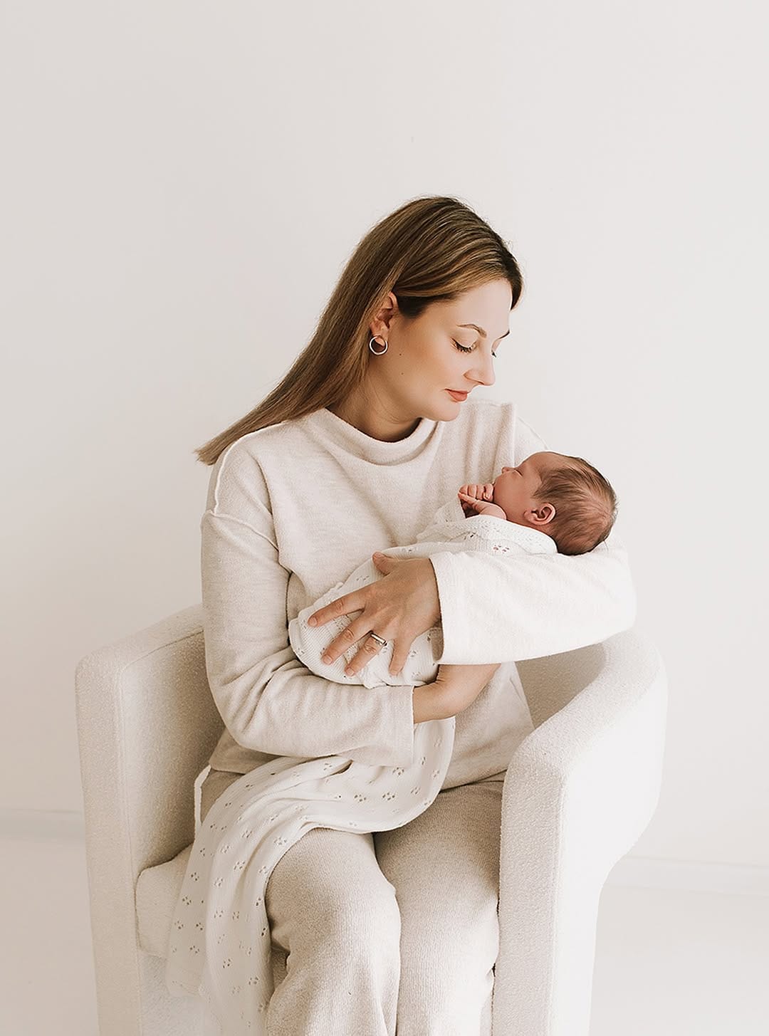 Další krásné focení :-) velice mně těší Váš velký zájem o focení :-) Děkuji. Newborn natural - Praha 6 - Řepy #atelierpraha #foto #fotografie #focenideti #focenidetipraha